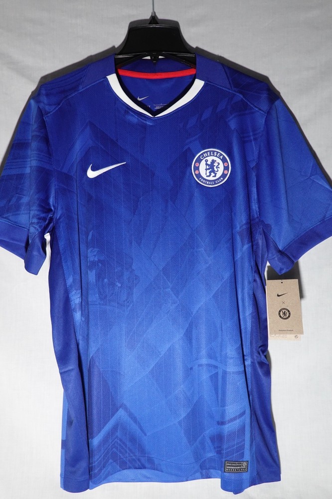 Chelsea FC 25/26 NWT Nike jersey Size L