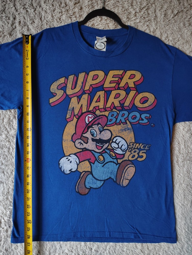 Nintendo Blue Super Mario Graphic Short Sleeve T-Shirt Size Large Retro