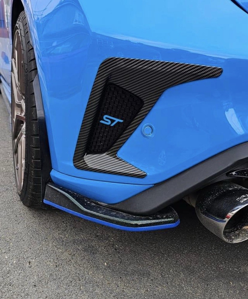 Ford Focus ST MK4 & 4.5 Rear Fog Light Reflector Guards NEW !!
