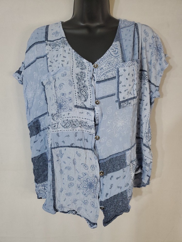 Maurices Button Up Shirt Women's Size XL Paisley Blue patch Look Short Sleeve