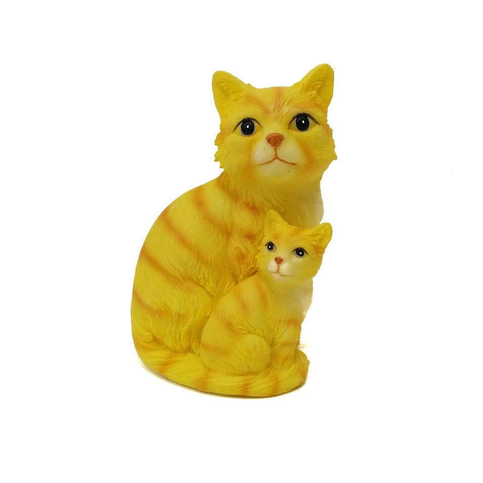 Mother Cat And Kitten Figurine