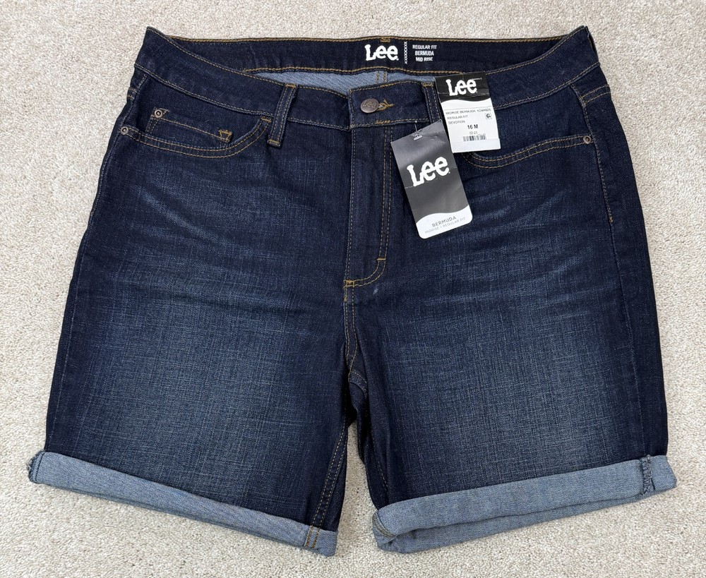LEE Women's 16M Mid Rise Bermuda Blue Stretch Denim Jean Shorts Pockets NEW