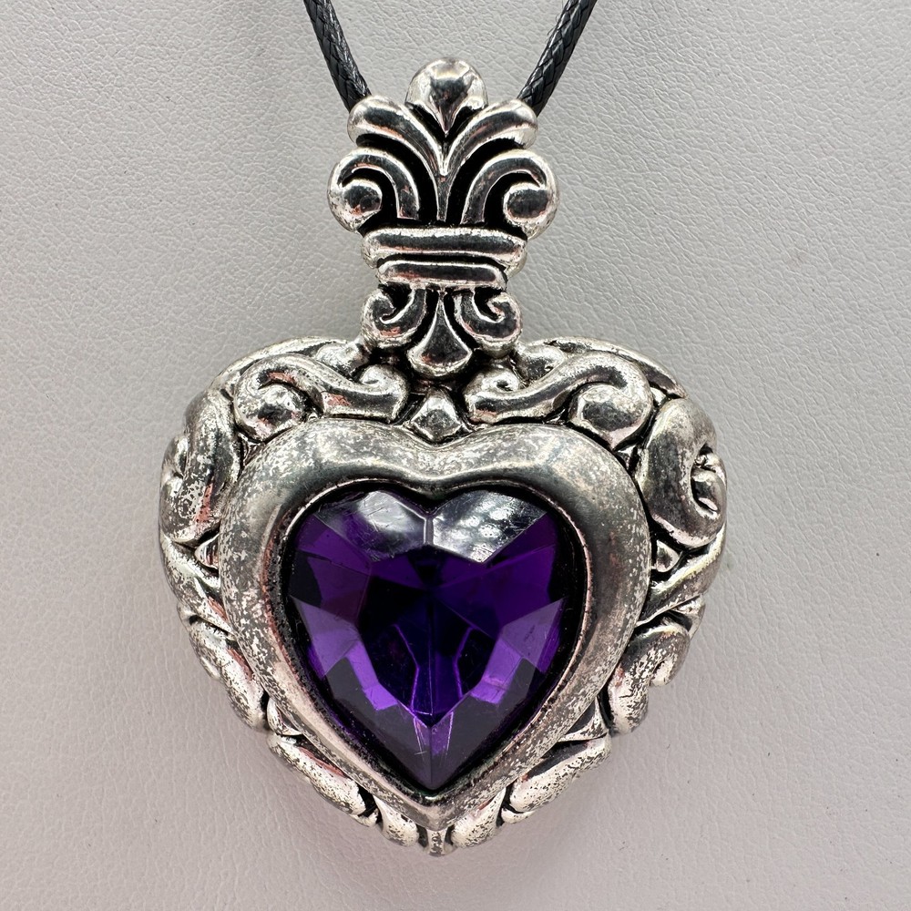 Vintage 90s Heart Pendant Necklace Purple Faux Amethyst Silver Tone Jewelry