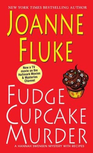Fudge Cupcake Murder by Joanne Fluke: Used