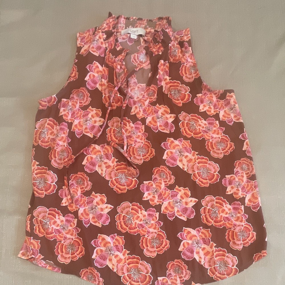 Ann Taylor Loft Women's Sleeveless Blouse Floral Print