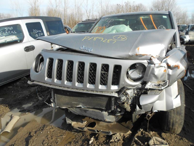 Passenger Side Black Power View Mirror for 13-15 Jeep Patriot 718351