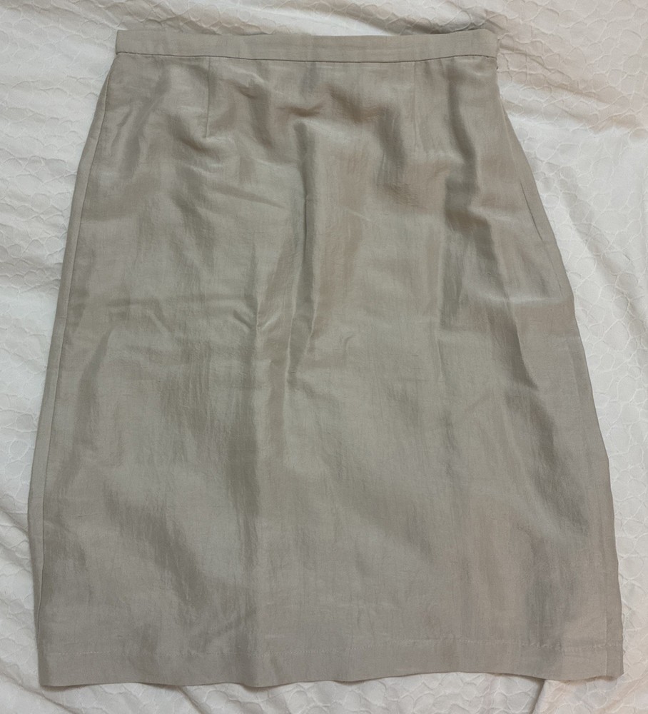 Eileen Fisher Oatmeal Khaki 100% Silk knee Skirt Straight Sz S Euc Lightweight