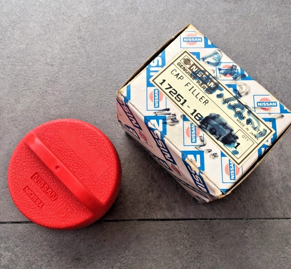 Fuel Tank Red Cap for Nissan Datsun-Terrano-Bluebird 910-Laurel-Terrano-Skyline