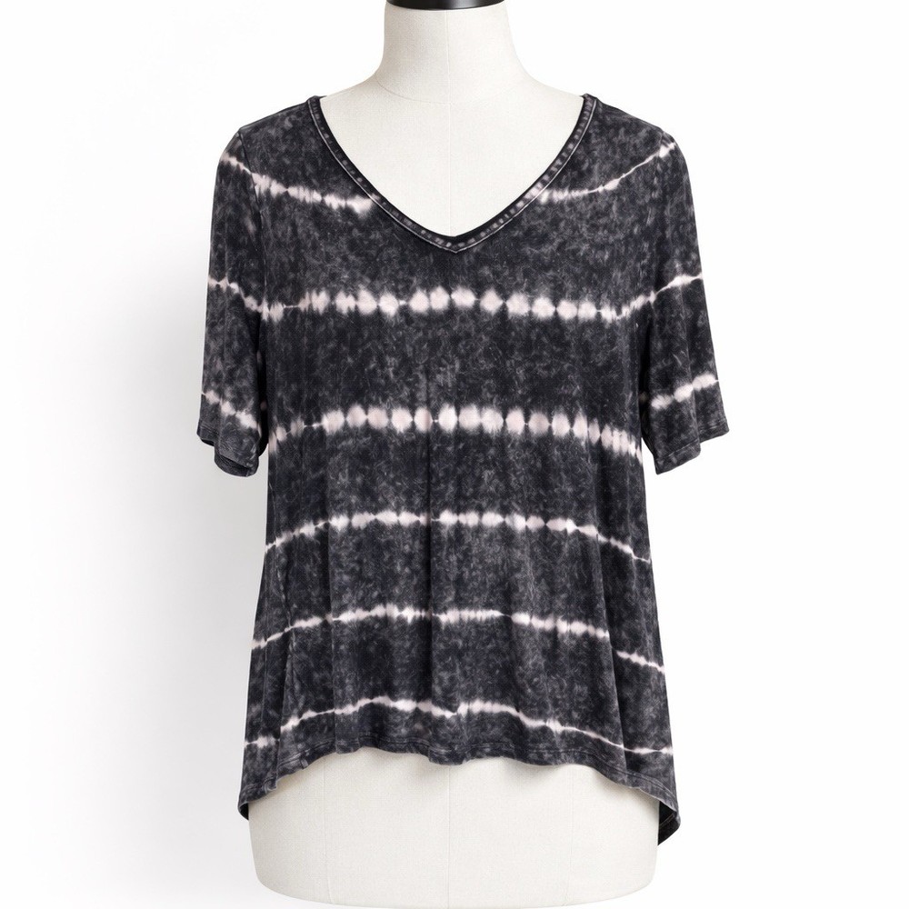 Torrid Women's Super Soft Stretch Tie Dye Tee 00 Grunge Rock Alternative Goth