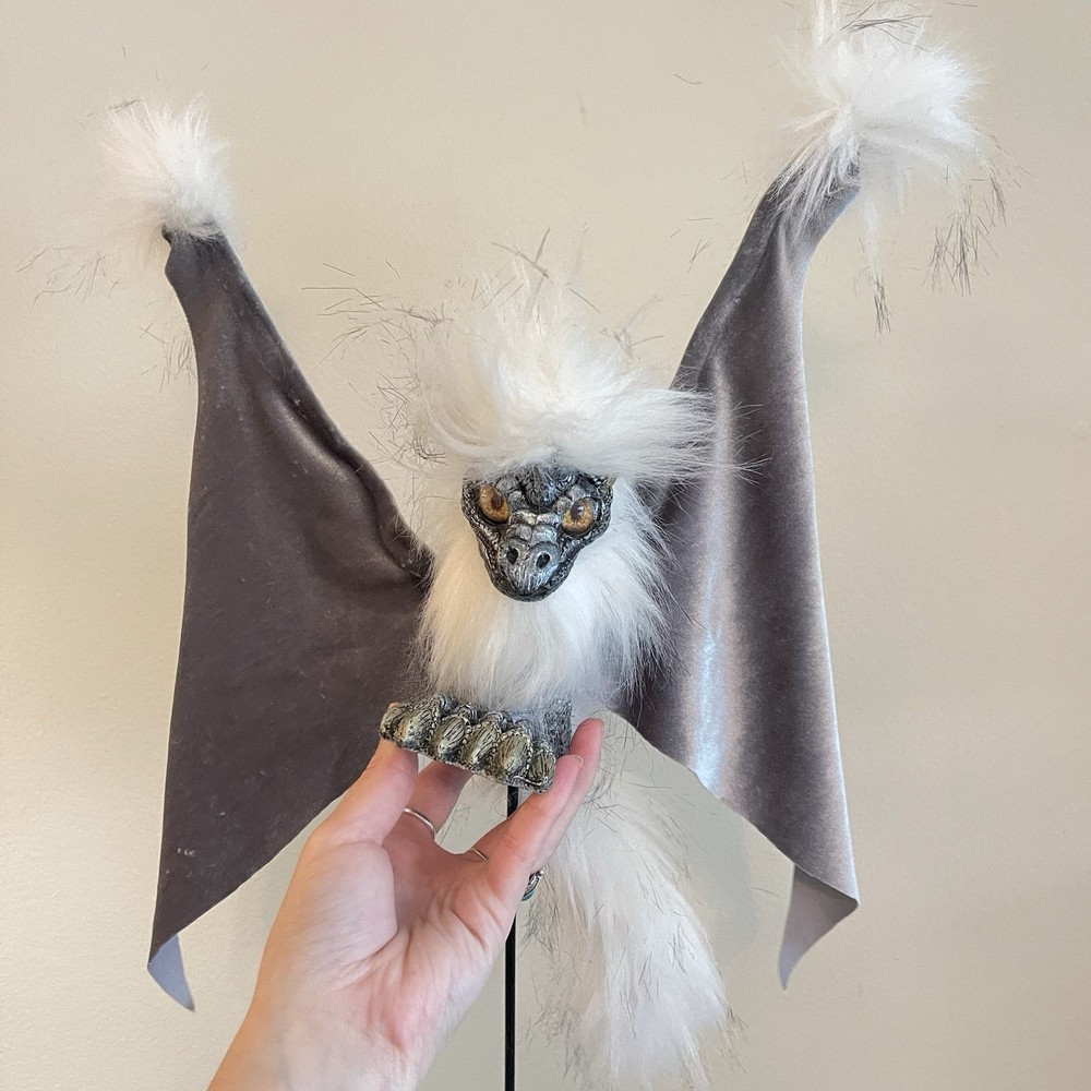 Imaginarium Albert Alfaro Winged Shoulder Dragon Puppet Drabbit Cable Silver 18”