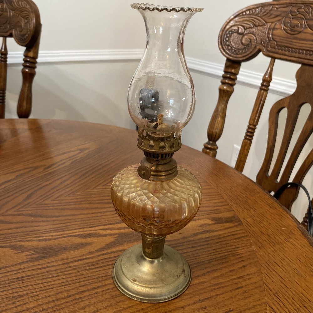 Antique Vintage Oil Hurricane Kerosene Lamp Amber Glass Metal Bottom 11” Tall Mi