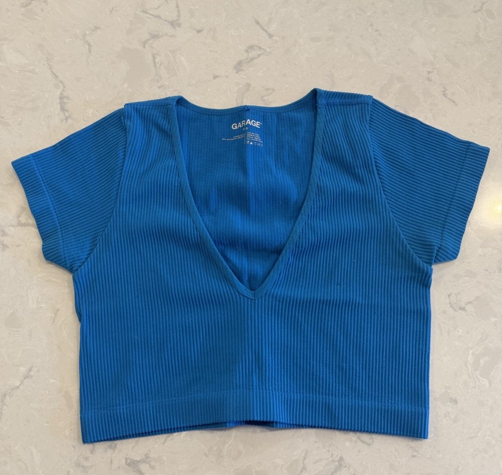 Garage Women’s Electric Blue Short Sleeve V-Neck Cropped T-Shirt Size S