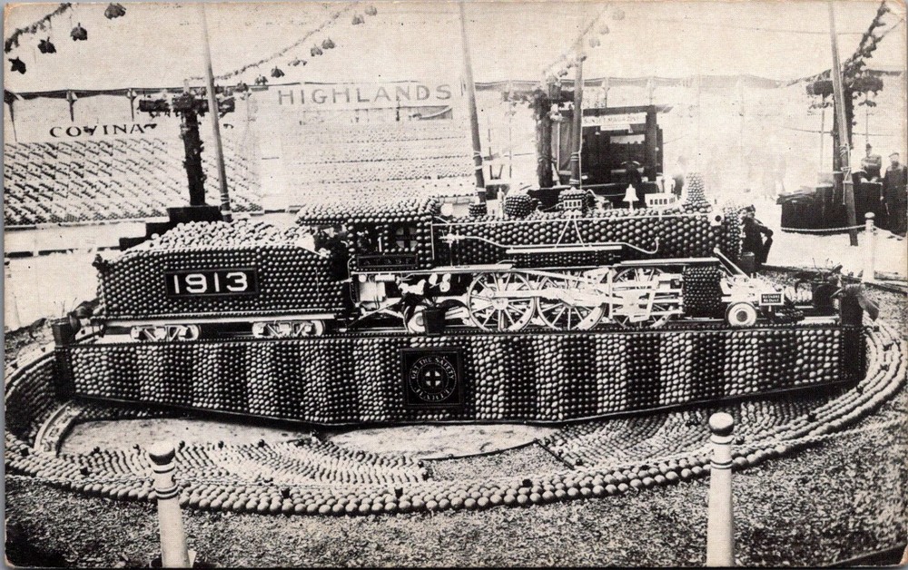 1913 Santa Fe Citrus Train Exhibit National Orange Show RPPC Postcard