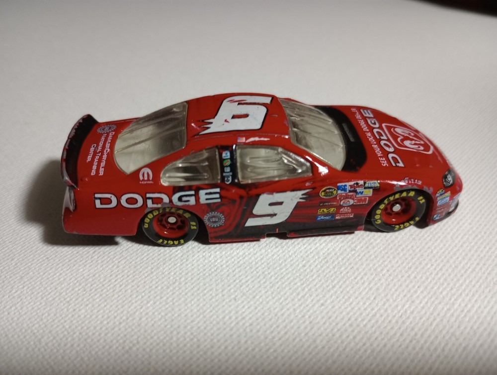 2001 Bill Elliott #9 Dodge Dealers Action Nascar Diecast Stock Car Model  