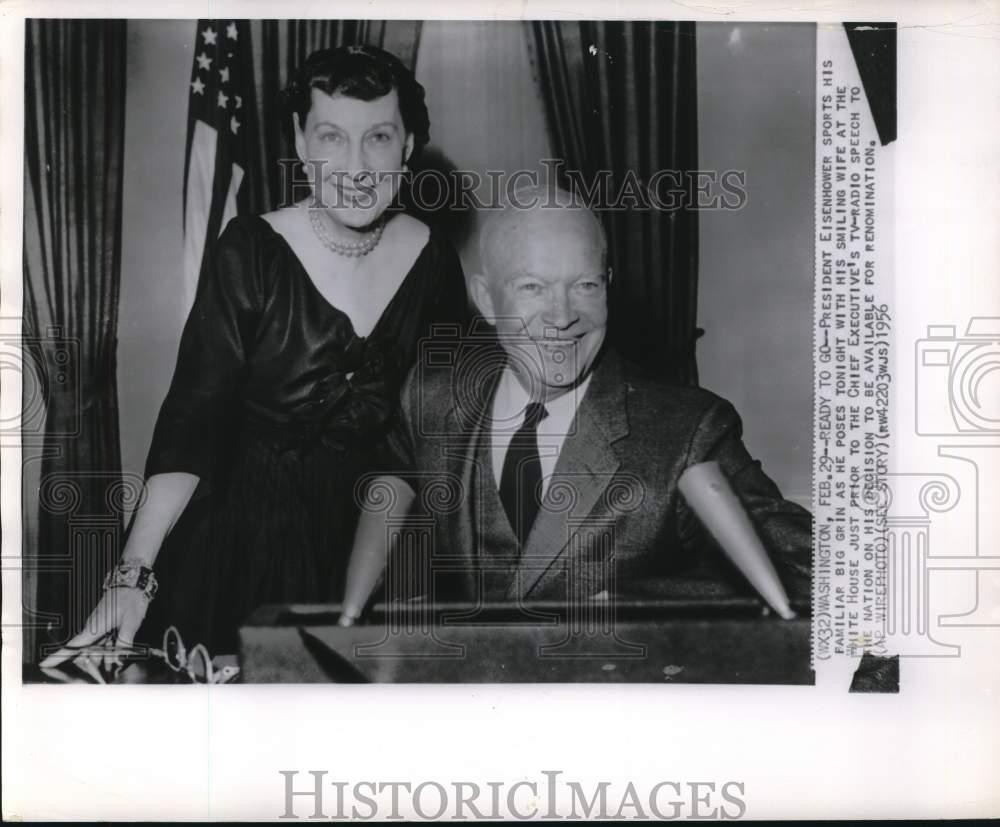 1956 Press Photo Washington, D.C.-President Dwight D. Eisenhower with his wife.