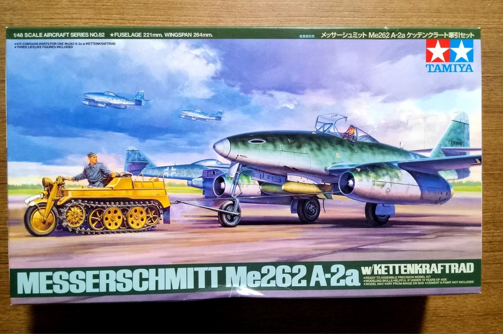 Tamiya 1/48   Messerschmitt Me262 A-2a  w/ Kettenkraftrad