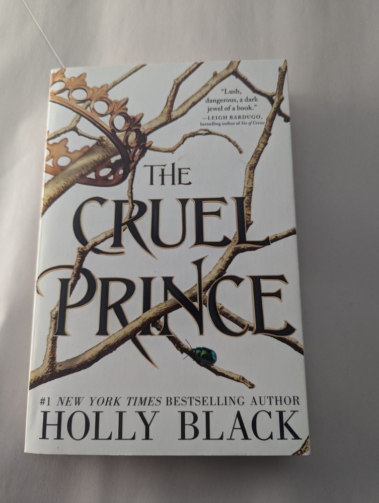 The Cruel Prince by #1 NY Times Bestselling Autor Holly Black Paperback