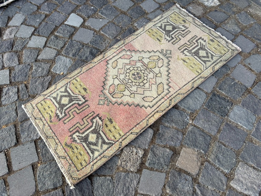 Turkish rug, Vintage small rug, Handmade wool rug, Entryway rug 1,5 x 3,4 ft
