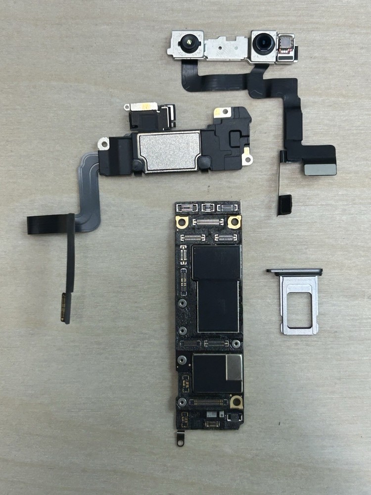 iPhone 11 128GB Unlocked Logic Board Motherboard Replacement * Bad Face ID
