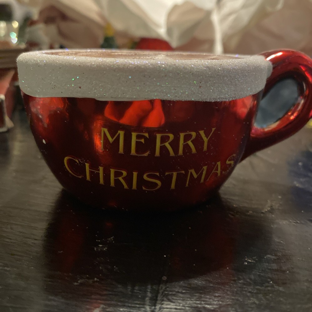 CHRISTMAS CUP OF HOT COCO W/ CHRISTMAS TREE FOAM GLASS ORNAMENT