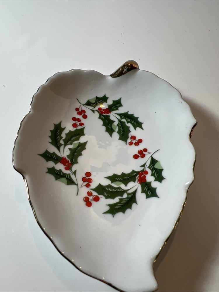 4 Leaf Shaped Christmas Holly Berry Trinket Dish Gold Trim 3.5