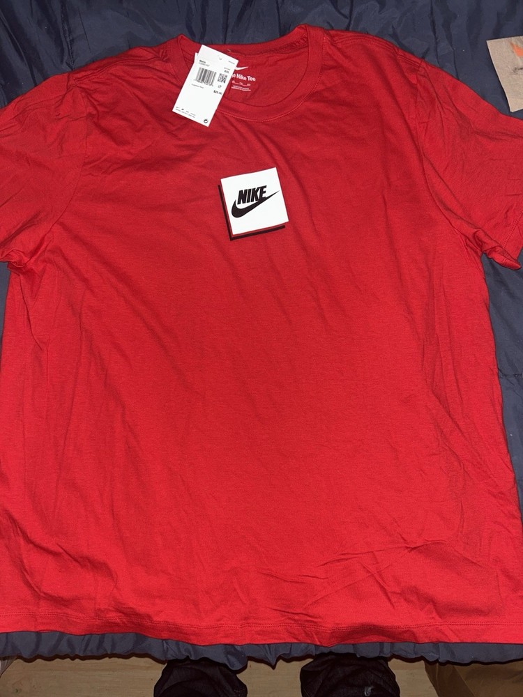 BNWT Men’s Nike T Shirt Size XXL