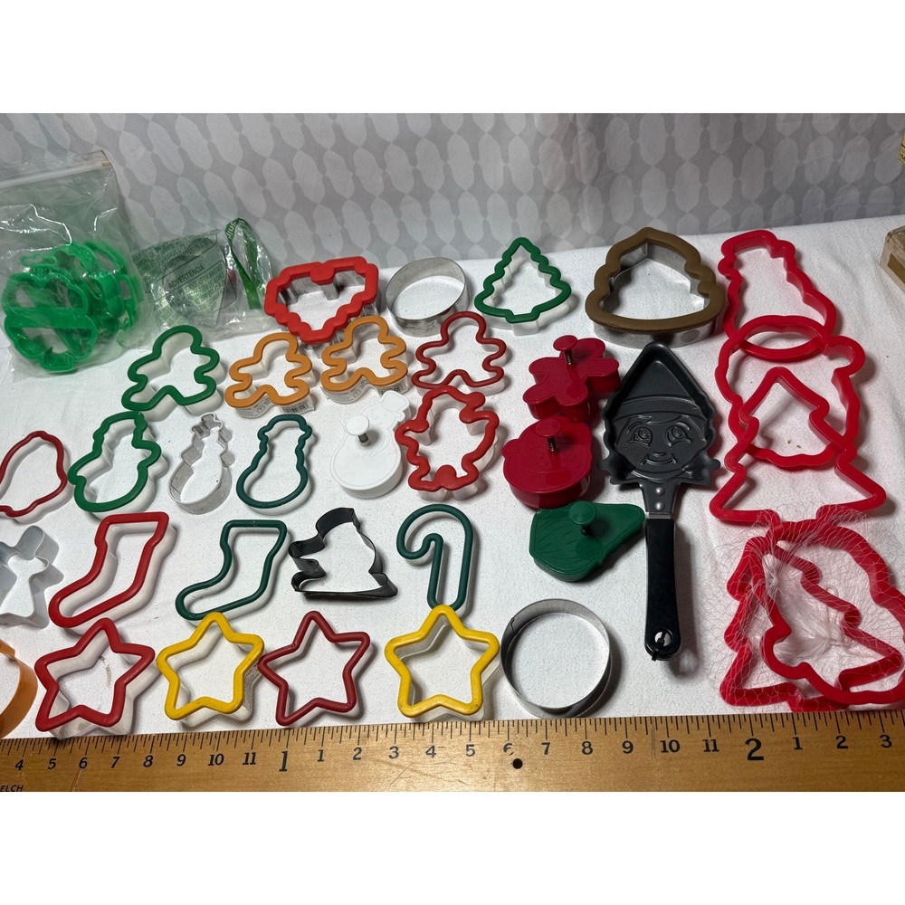 Christmas Cookie Cutter Set Gingerbread Man Tree Star Stocking Elf Santa
