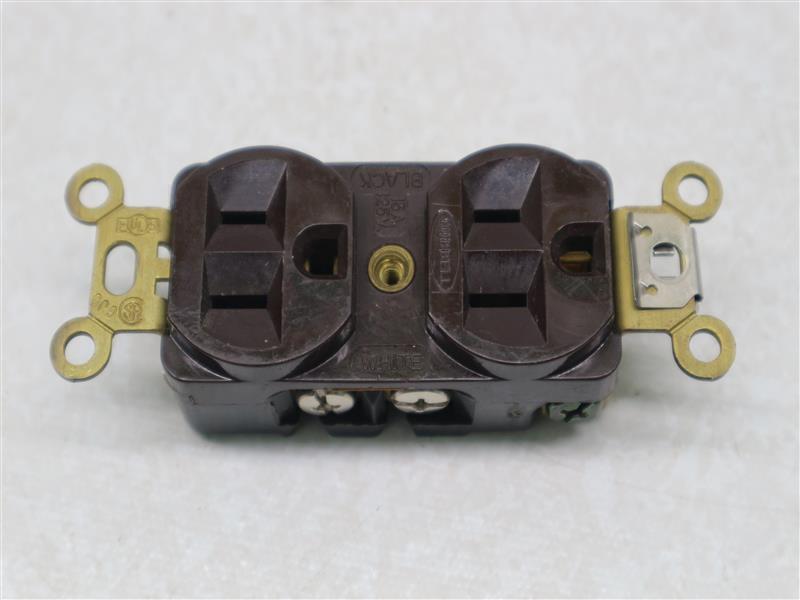 Hubbell WC-596 WC596 Receptacle 15A 125V 30 Days Warranty Expedited Shipping