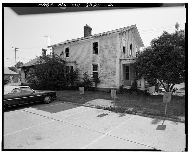 2. View East, South Front and West Side - 135 West Wheeling Street (House), 135