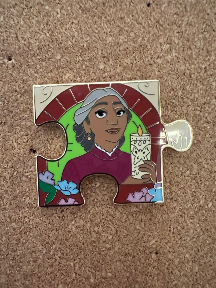 Disney Pin - Character Connection Puzzle - Encanto - Abuela Alma Madrigal-image
