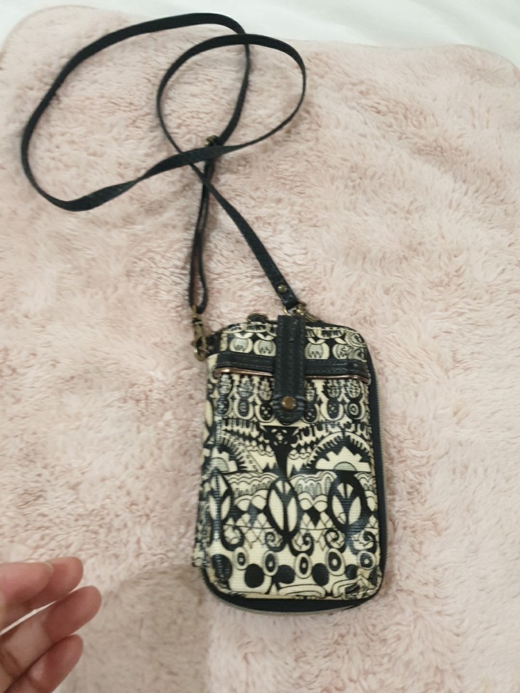 Sakroots Floral Black & White Smartphone Clutch Wallet Crossbody Wristlet
