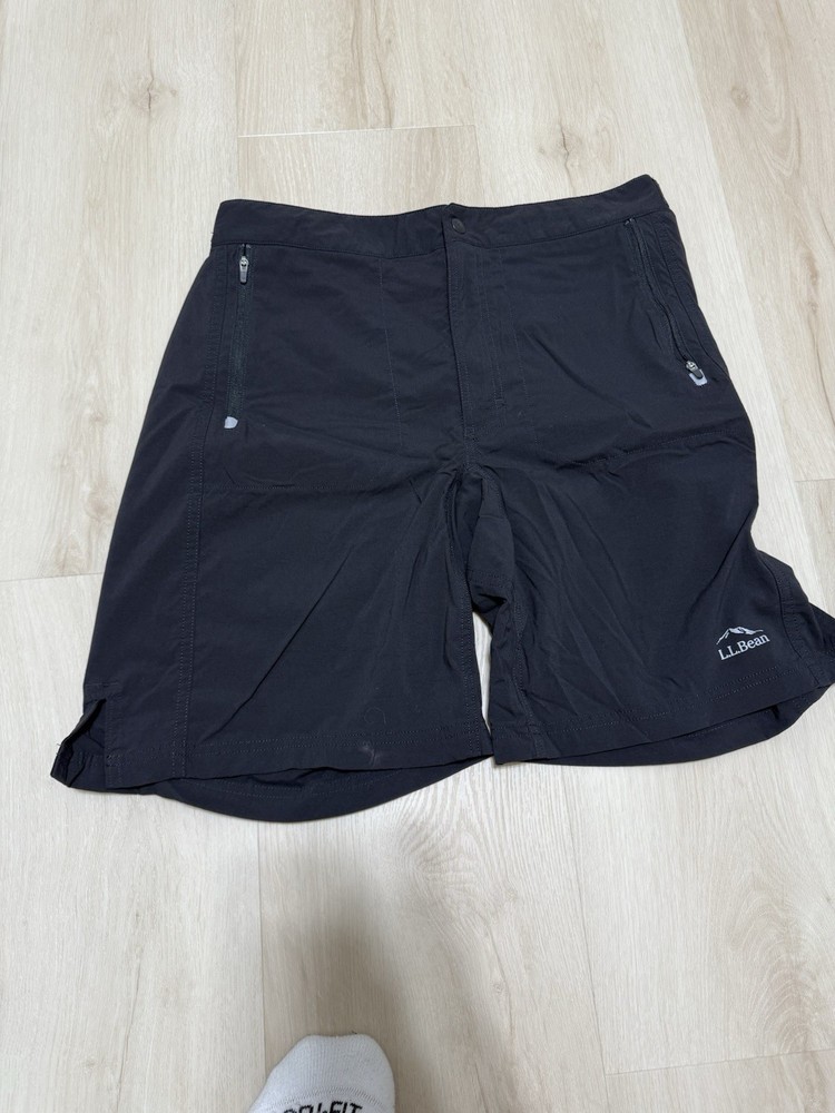 Men’s Size Medium LL Bean Nylon Hiking Shorts - Black