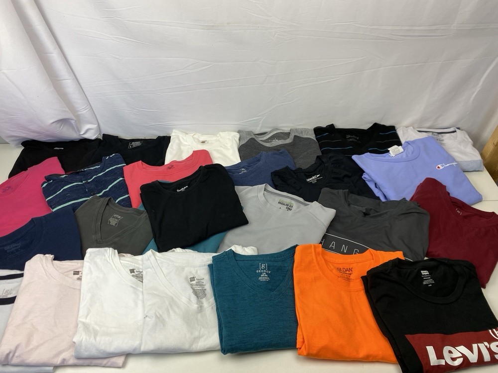 Lot Of 26 Basic Modern Mix Men’s L Large T Shirt Bundle Pack