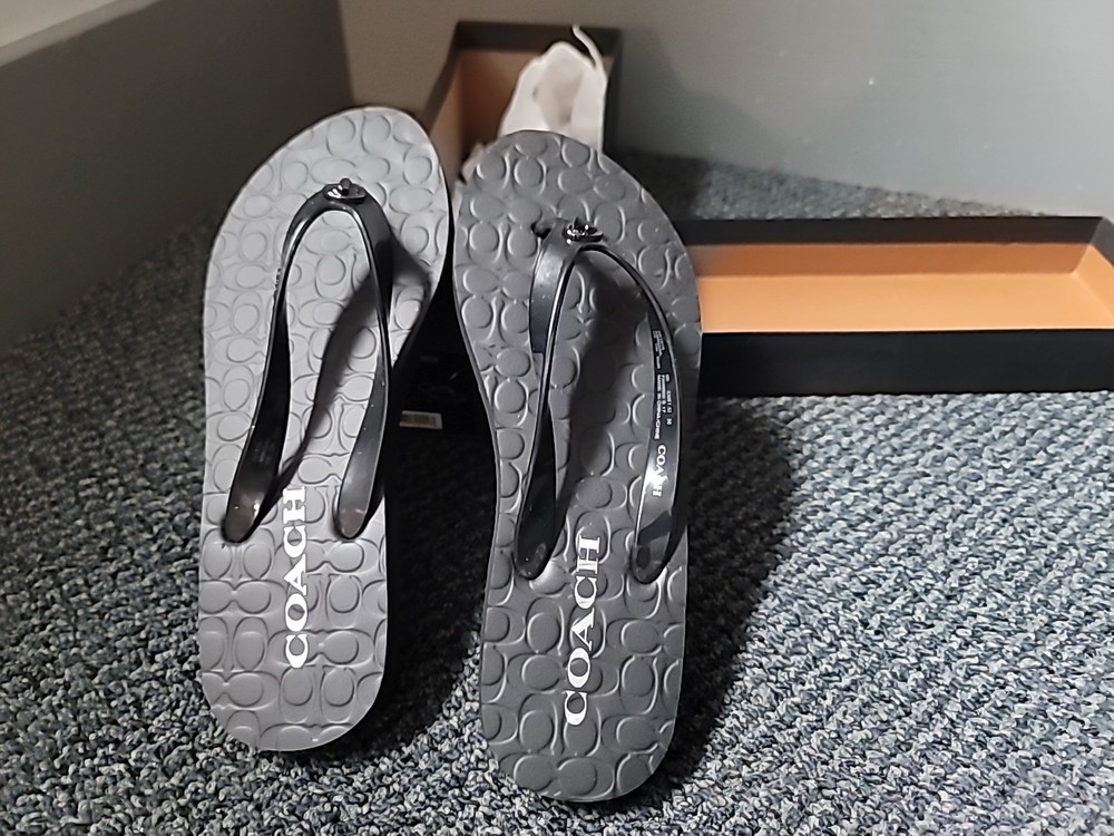 Coach Abbigail/Abigail Rubber Flip Flop Thong Size 6B Euro 36 Black