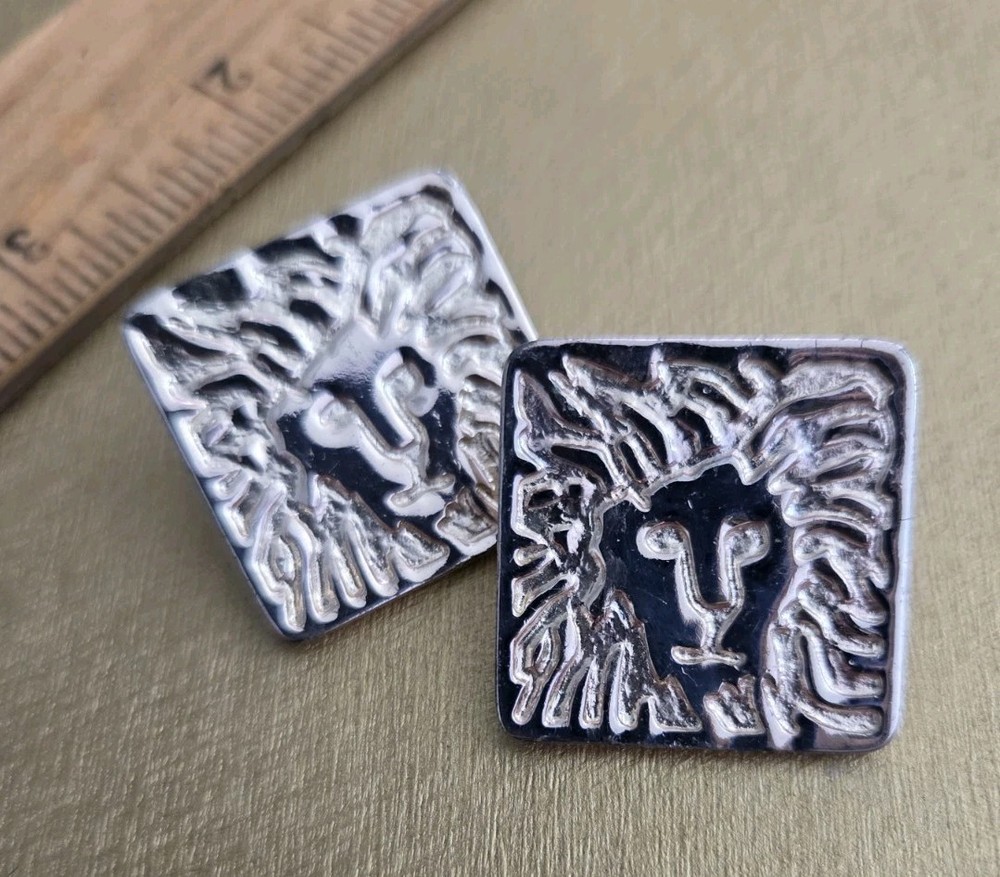 Vintage Anne Klein Stud Pierced Earrings Square Lion Head Silver Tone Classic 1