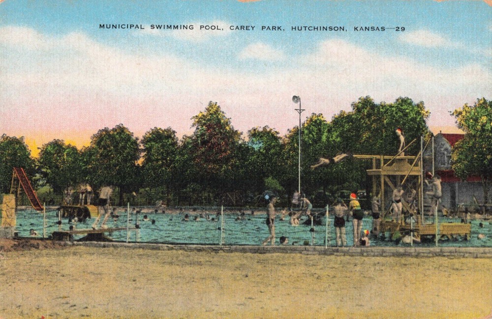 Hutchinson KS Kansas, Carey Park Municipal Swimming Pool, Vintage Postcard