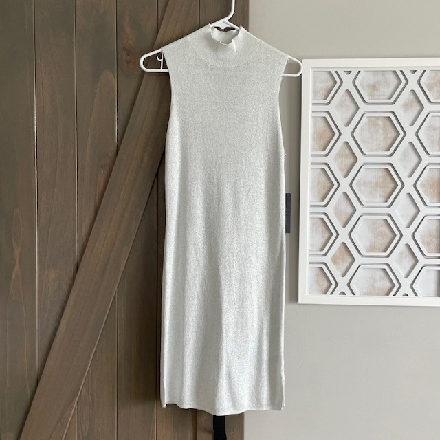 Rachel Zoe Mock Neck White Silver knit Sleeveless Dress - Size M - NWT