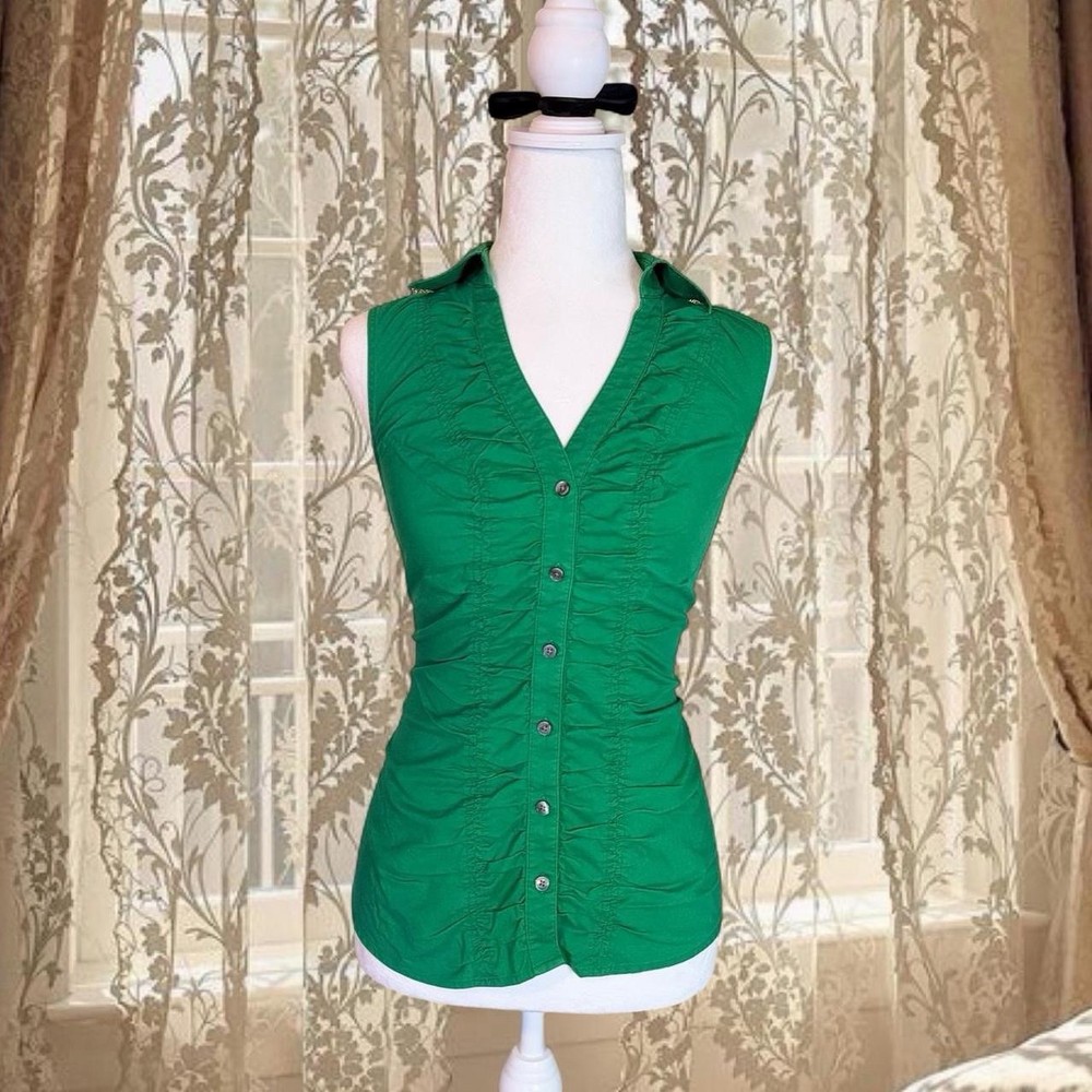 Vintage Y2K Green Ruffled Fitted Button Up Top