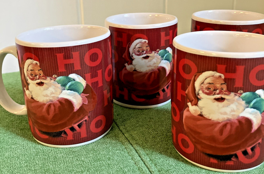 Set of 4 Vintage Stoneware  Santa Christmas Coffee Mugs Made in Thailand