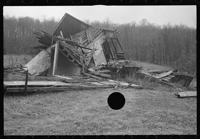 Photo:1930s Farmhouse Collapse Ruins Rural Barn Shattered House Photo