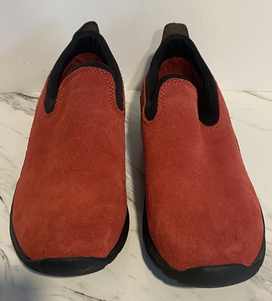 Lands End Suede Slip-on Sport Mocs Women’s Size 9 Casual Shoes Red Comfort EUC