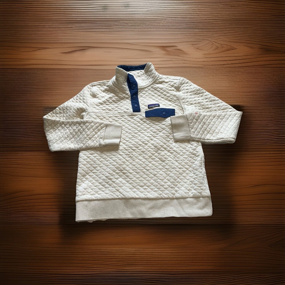 Patagonia W’s Small Organic Cotton Beige Quilted Knit T-snap Sweatshirt S BL12