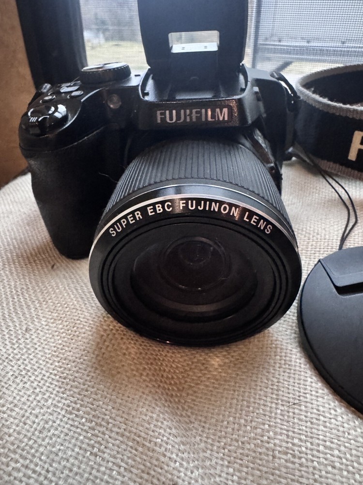 Used Fujifilm FinePix S9900W Black Digital Camera