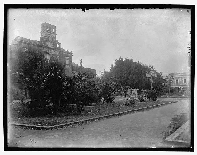 Photo:Plaza and cathedral, Domingo City, San Domingo