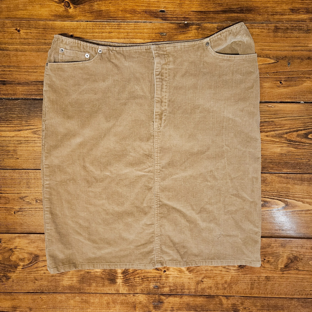 Duck Head Women’s Tan Corduroy Skirt Size 18 Midi Back Zip Pockets Casual