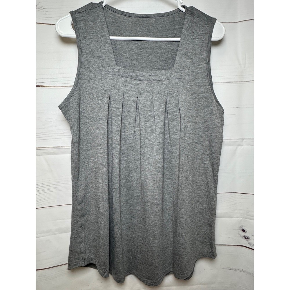 New WO Tags / Gray Sleeveless Pleated Tank Top / Size Medium / Sku0071