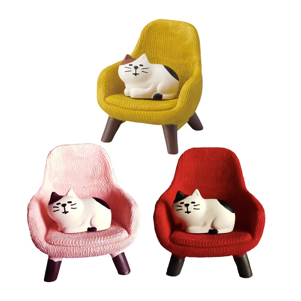 Mini Resin Cat Figurines Animal Sculpture Statue With Sofa Chair Deck Decoration