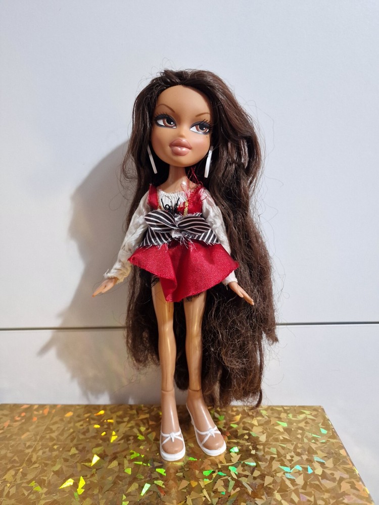Bratz Pirate Yasmin Doll Costume Party Outfit Great Condition  
