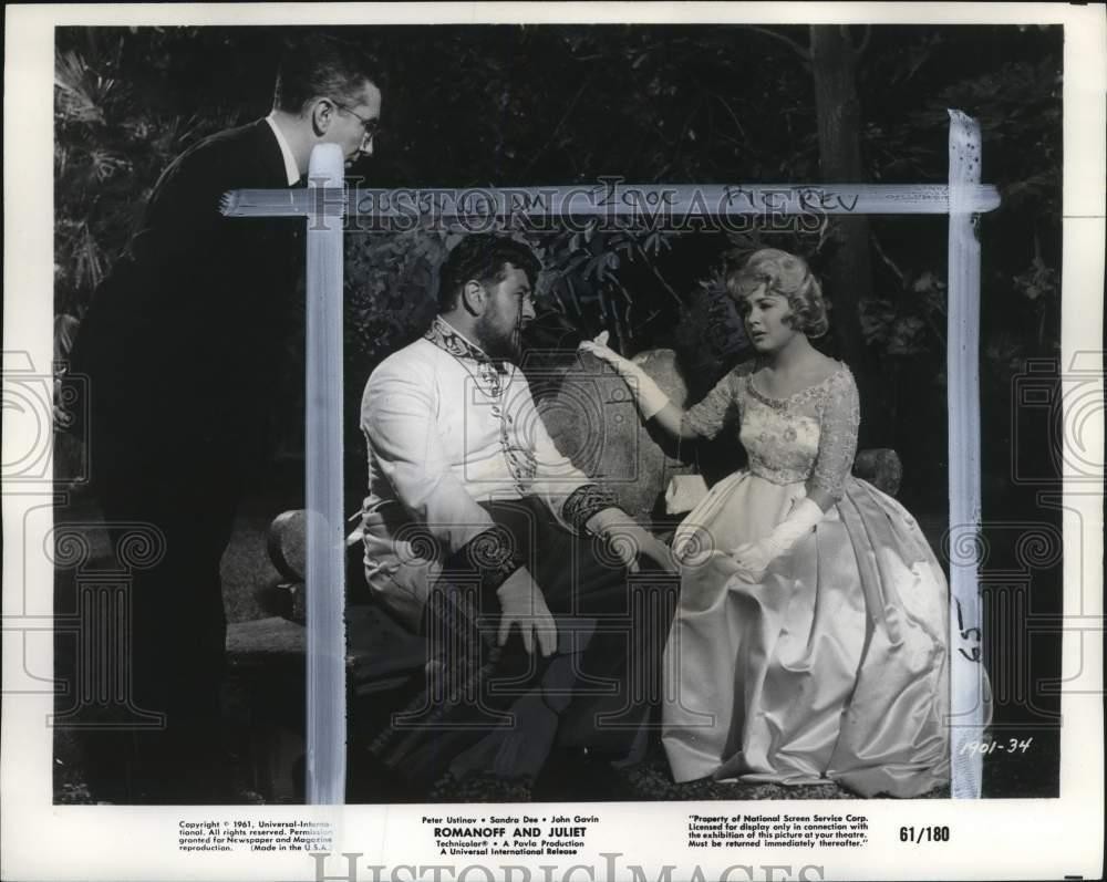 1961 Press Photo Peter Ustinov, Sandra Dee & John Gavin in 