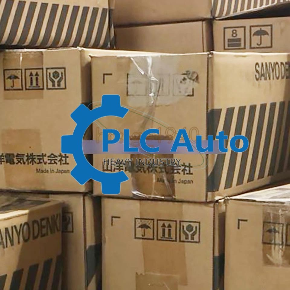 1PCS New SANYO DENKI SERVO MOTOR R2AA06040FCH00W via FedEx or DHL